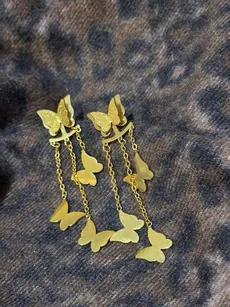 گوشواره پروانه طلایی رنگ